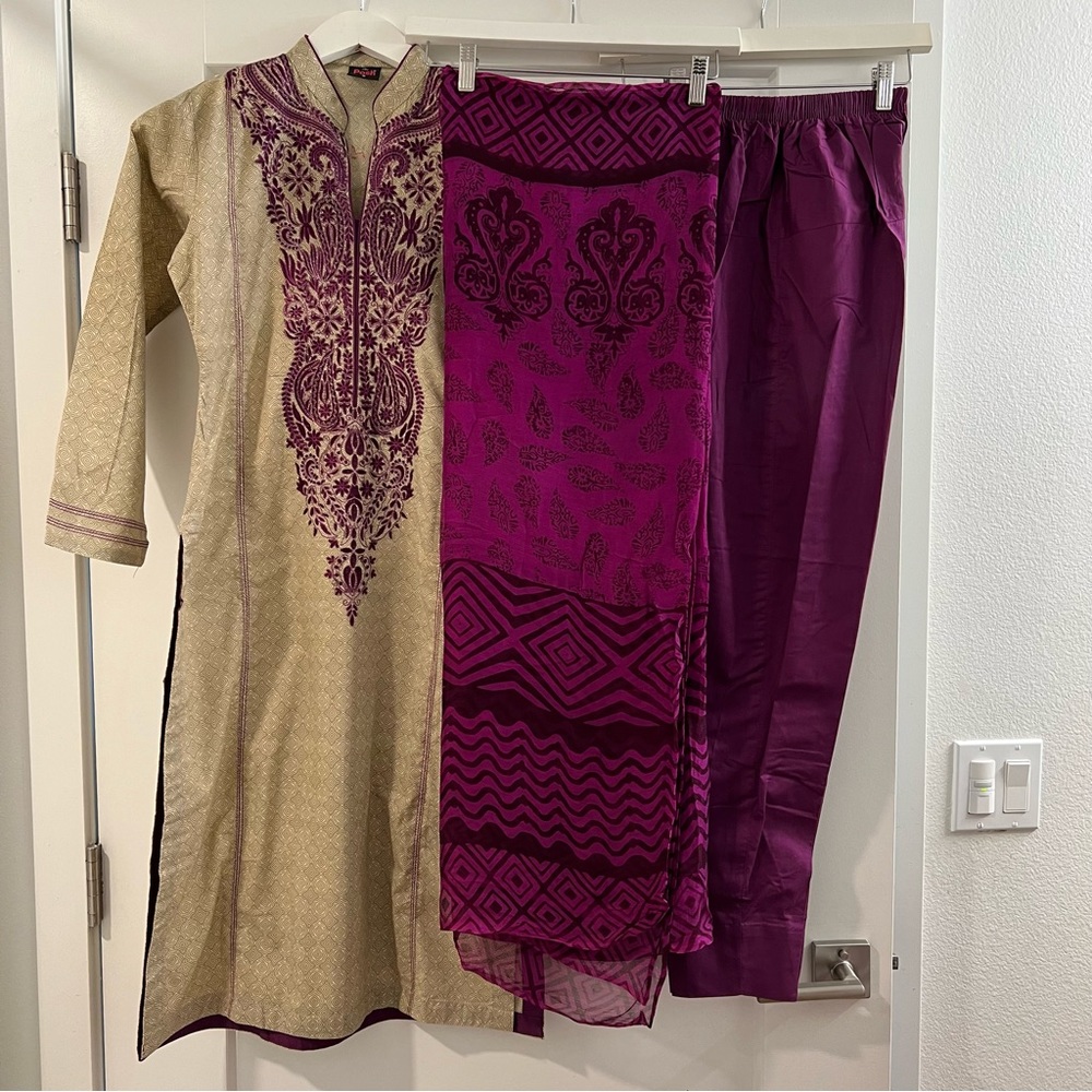 She Posh small 3pc suit purple/tan